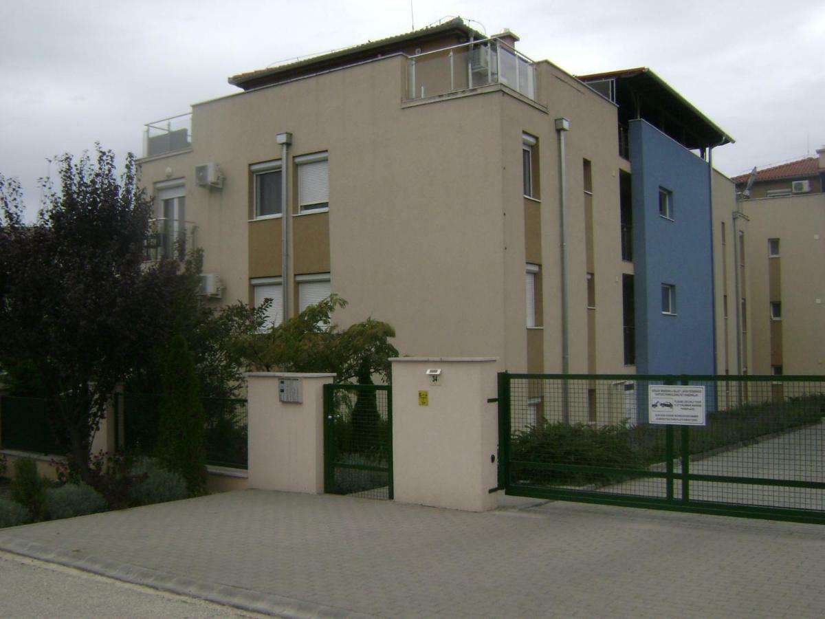 Zöldlomb apartman Siófok Exteriör bild